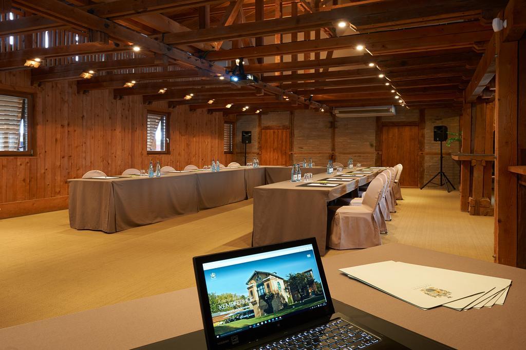 Le Kempferhof Golf Et Chateau-Hotel Plobsheim Exteriér fotografie
